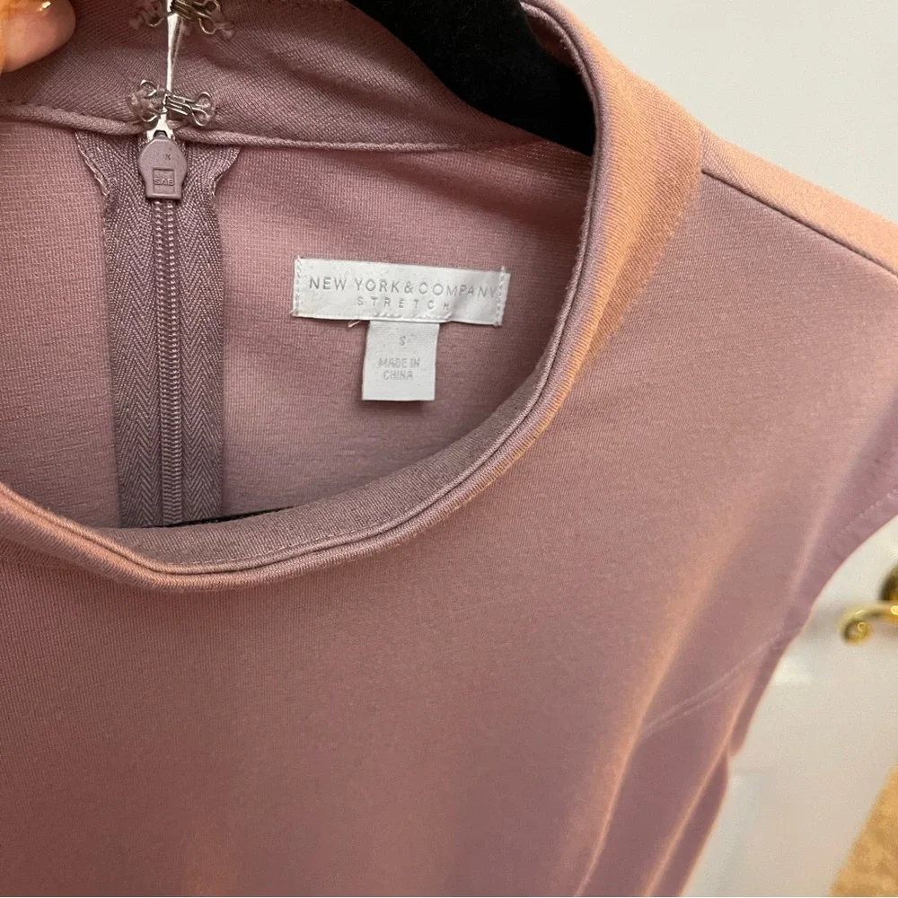 Mock neck slim dress - Picture 7 of 9